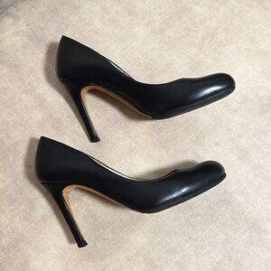 L.K.Bennett London Harper heels/pumps, black leather, size EU 35/US 5.
